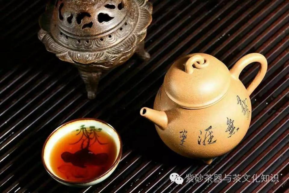 不同<b>紫砂</b>泥料该泡什么茶!