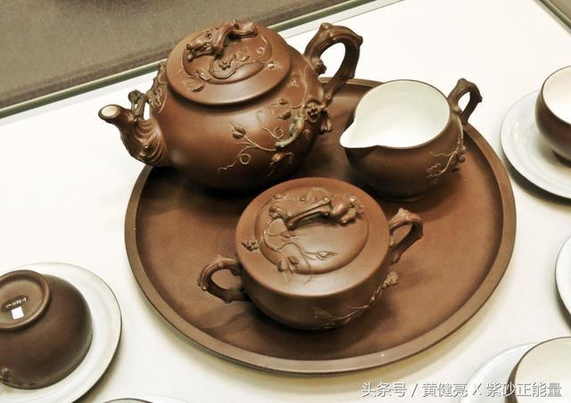 春光正烂漫|带你去博物馆看<b>紫砂</b>花货