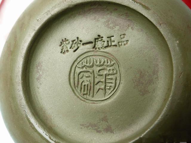 <b>紫砂</b>壶是不是名家真迹,看章就能看的出来!
