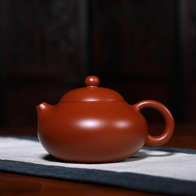 <b>紫砂</b>壶与茶叶的精美搭配