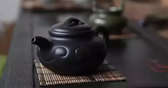 <b>紫砂</b>壶: