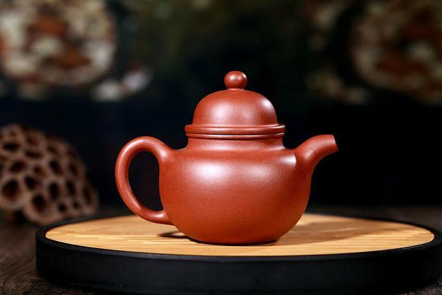 <b>紫砂</b>壶与茶叶的精美搭配