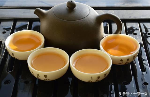 <b>紫砂</b>遇见茶,袭人茶香尽芳华