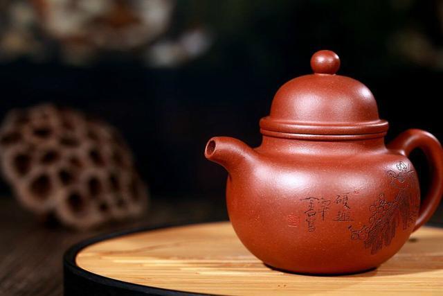 <b>紫砂</b>壶与茶叶的精美搭配