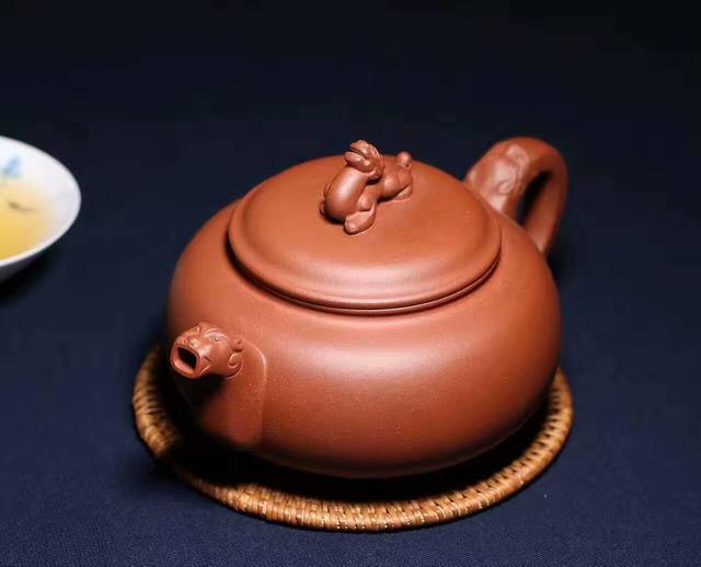 环龙紫砂壶,国工周静大师最新演绎<b>宜兴</b>紫砂壶珍品!