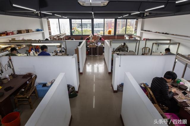 中国江苏宜兴传统<b>紫砂</b>制作工艺考究
