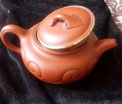 用茶友的悲剧来告诉你<b>紫砂</b>壶和壶盖间为啥不要系壶绳