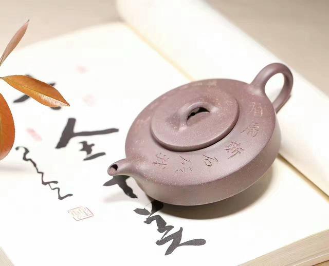 汉君壶,<b>宜兴</b>紫砂名家周静最新演绎,邀您欣赏!