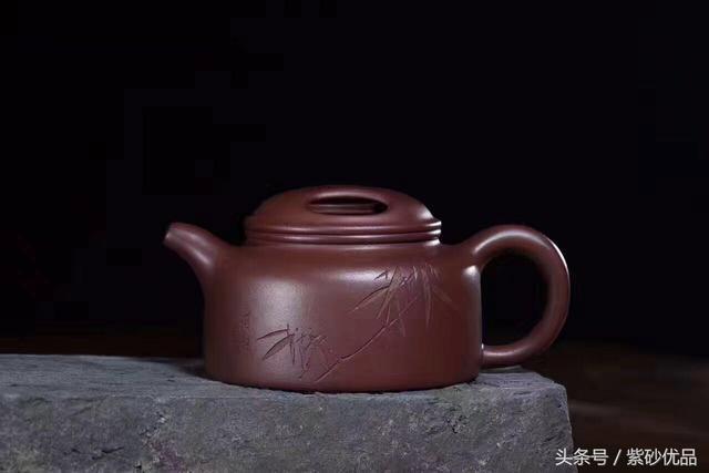 深层解析青年<b>紫砂</b>壶陶艺家作品的投资技巧!