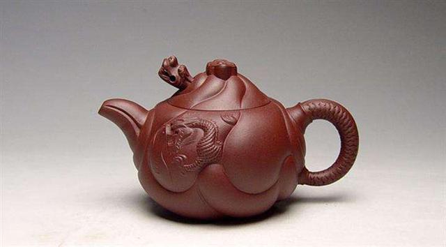 文玩人都爱饮茶,精美绝伦的文玩<b>紫砂</b>壶必不可少,品茶品壶品人生