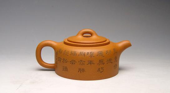 文玩人都爱饮茶,精美绝伦的文玩<b>紫砂</b>壶必不可少,品茶品壶品人生