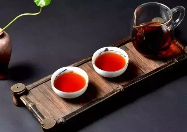 <b>紫砂</b>壶泡茶,投茶量与水温、技巧