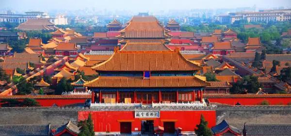 故宫<b>紫砂</b>亮相宜兴 清宫旧藏再现紫玉经典