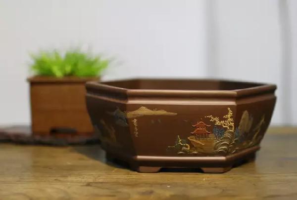 <b>紫砂</b>花盆的刻绘艺术