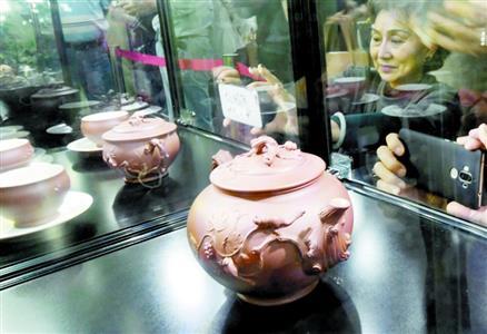 身价9200万元<b>紫砂</b>壶来汉展出