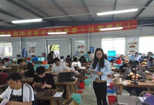 紫砂界的高考:第十二届<b>宜兴</b>全手工制陶大赛,820名艺人竞技