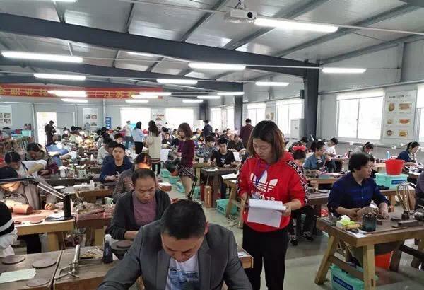 紫砂界的高考:第十二届<b>宜兴</b>全手工制陶大赛,820名艺人竞技