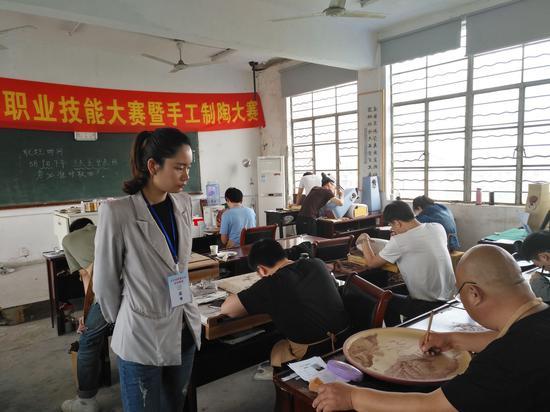 由<b>宜兴</b>制陶大赛特殊