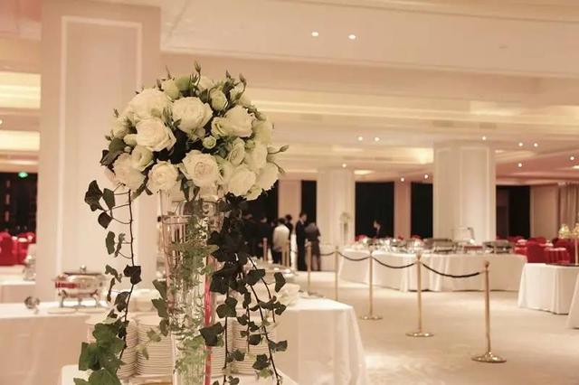 <b>宜兴</b>团氿边这家酒店不得了,竟然去办婚宴还能省几万婚庆费!