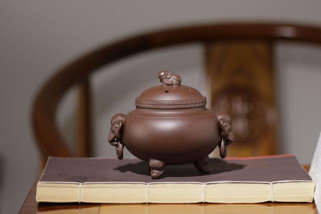 <b>紫砂</b>香炉--顾锡峰作品