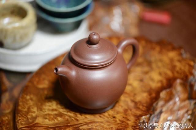 <b>紫砂</b>鉴赏:黄龙山老紫泥