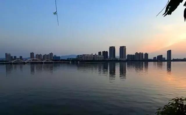 我想,我离不开<b>宜兴</b>了