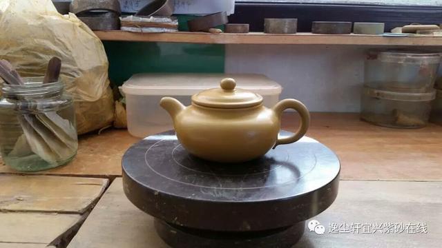 呈垚 ‖ <b>紫砂</b> . 矿料龙眼鹅黄朱泥