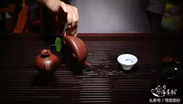 想要养一把漂亮的<b>紫砂</b>壶,请这样做,不要盲目的网上学习
