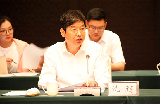<b>宜兴市</b>委书记沈建召开环科园项目建设推进会