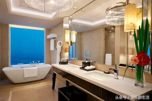 住<b>宜兴</b>地标酒店,每间客房沐浴系统就壕掷20多万,周末不加价!