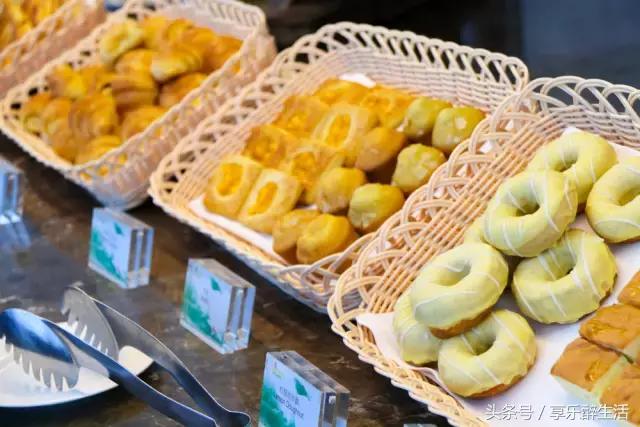 住<b>宜兴</b>地标酒店,每间客房沐浴系统就壕掷20多万,周末不加价!
