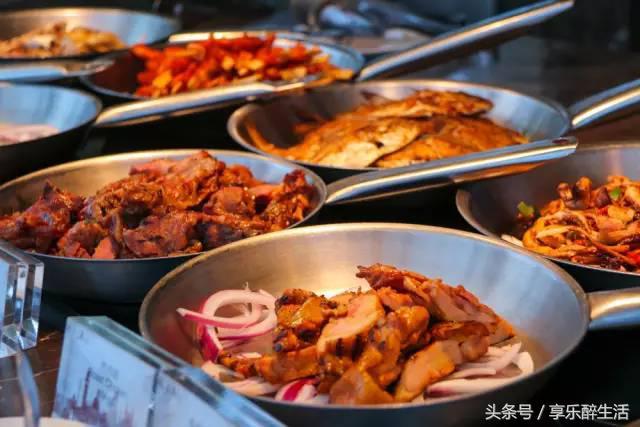 住<b>宜兴</b>地标酒店,每间客房沐浴系统就壕掷20多万,周末不加价!