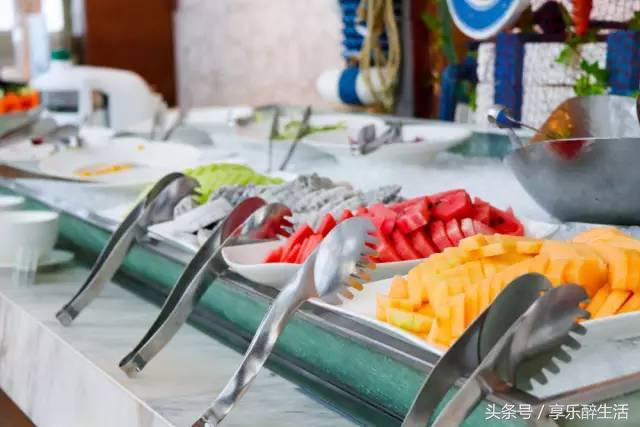 住<b>宜兴</b>地标酒店,每间客房沐浴系统就壕掷20多万,周末不加价!