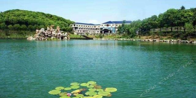 <b>宜兴</b>水墨田园温泉度假酒店,享华东第一竹海清新之旅