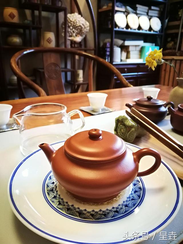 呈垚 ‖ <b>紫砂</b>与茶 & 不那么玄的谈品茶体验(上)