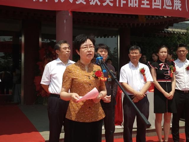 <b>宜兴</b>手工制陶大赛获奖作品展在天津举办