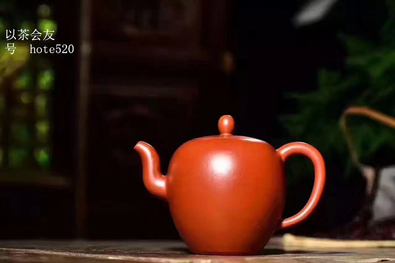 <b>紫砂</b>壶养出包浆 可以增加他的价值