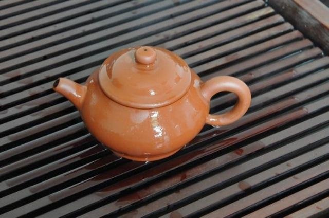 鉴定秘决:<b>紫砂</b>壶真假看