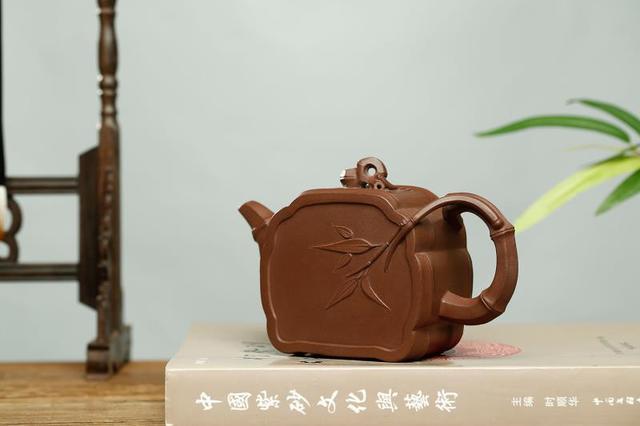 <b>紫砂</b>本身的价值乃是材料的价值,充分发挥了<b>紫砂</b>矿土的优点