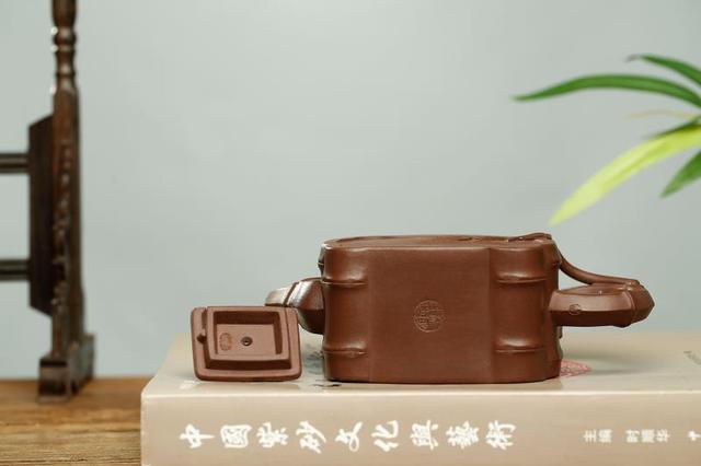 <b>紫砂</b>本身的价值乃是材料的价值,充分发挥了<b>紫砂</b>矿土的优点