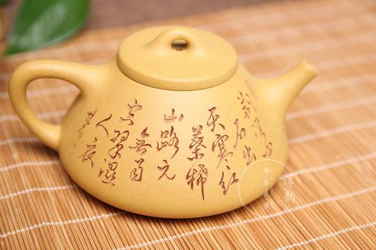 告诉你这些方法,挑<b>紫砂</b>壶绝对不花冤枉钱