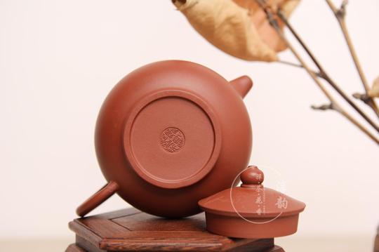 告诉你这些方法,挑<b>紫砂</b>壶绝对不花冤枉钱
