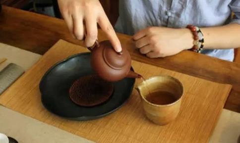 造成<b>紫砂</b>壶表面质感差异的原因--泥料陈腐