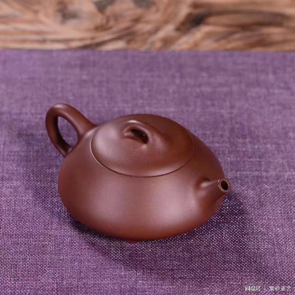 介绍新<b>紫砂</b>壶的传统开壶方法