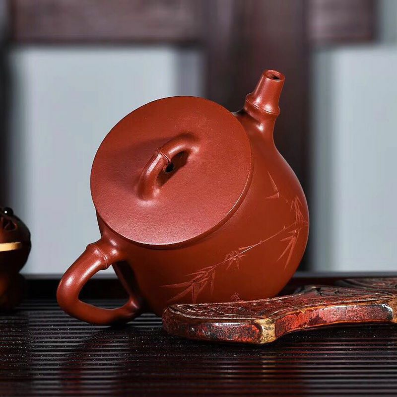 泡茶大有讲究!紫砂壶泡的更加茶香弥漫，传承中华几千年的茶文化