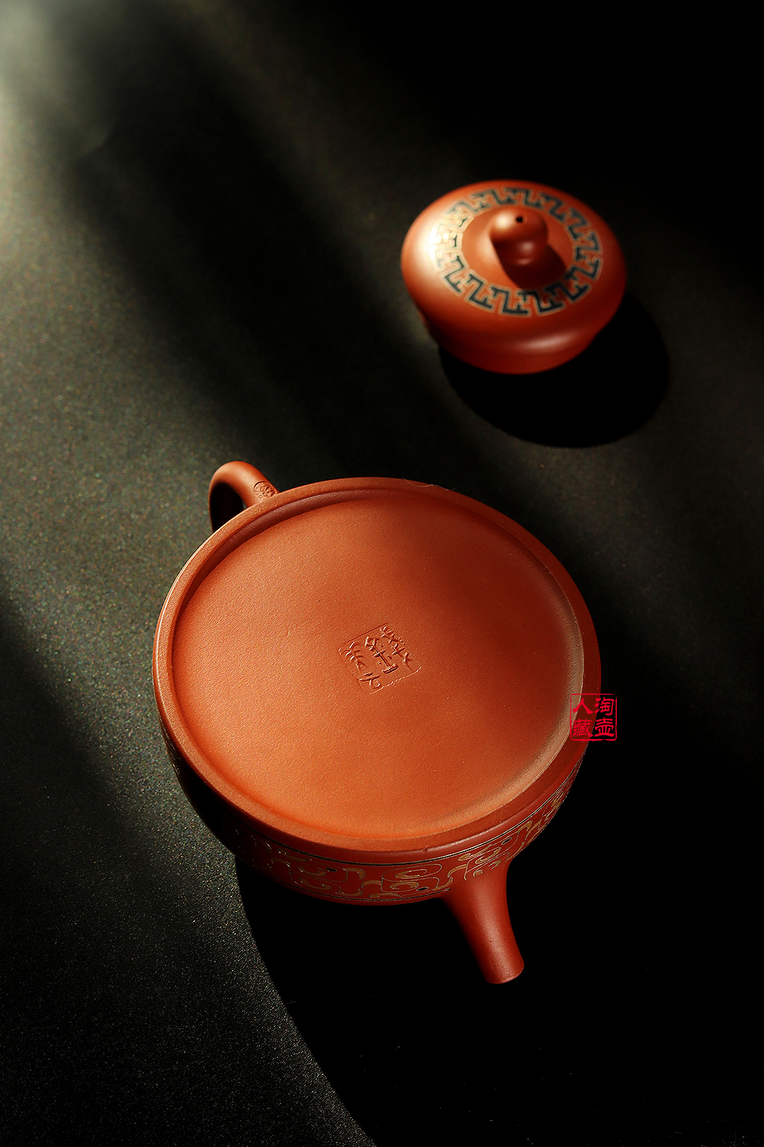 钱美云全手工制《嵌银丝伴月紫砂壶》赏析