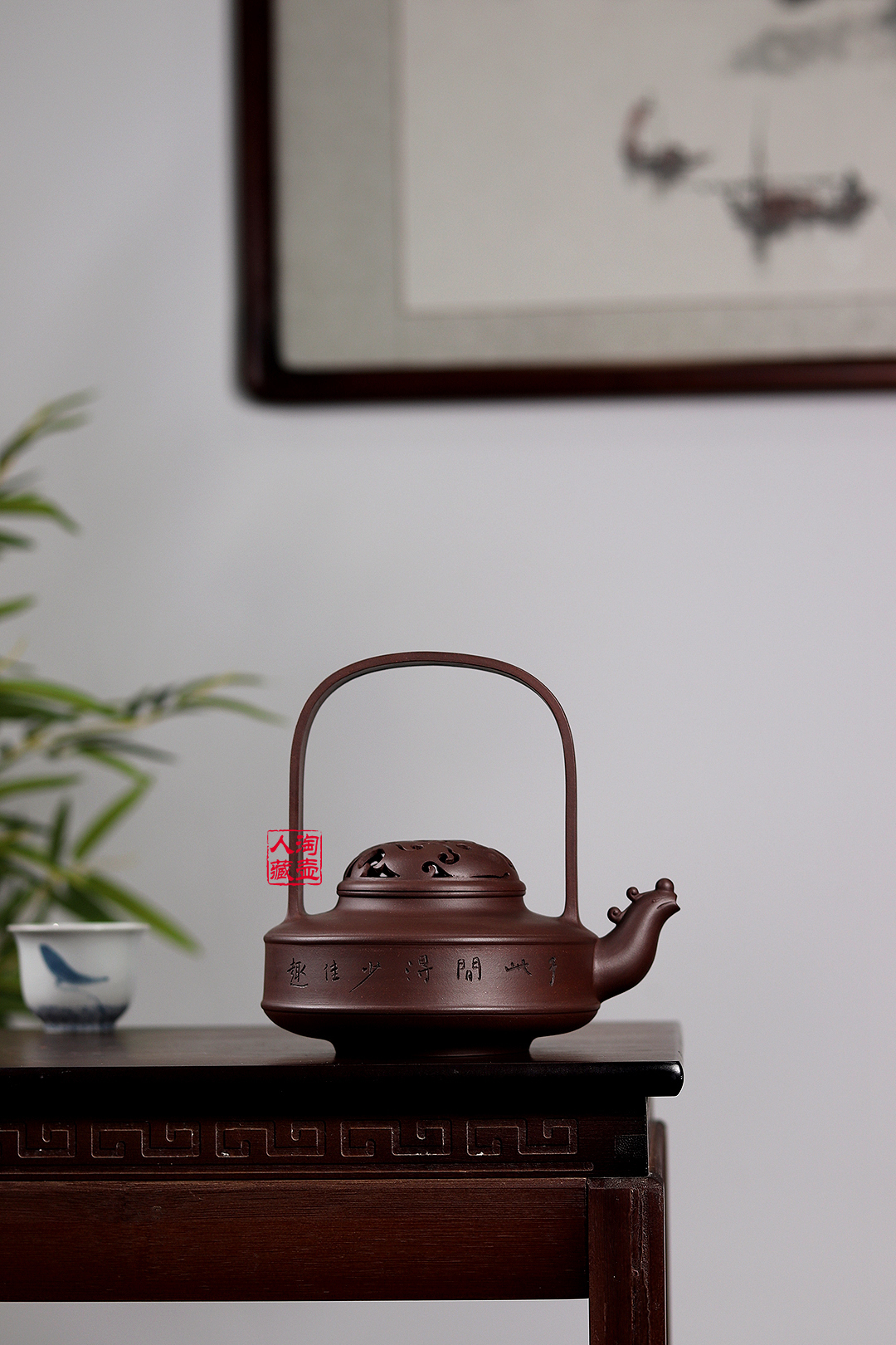 鲍峰岩紫砂壶《鸣提》鉴赏