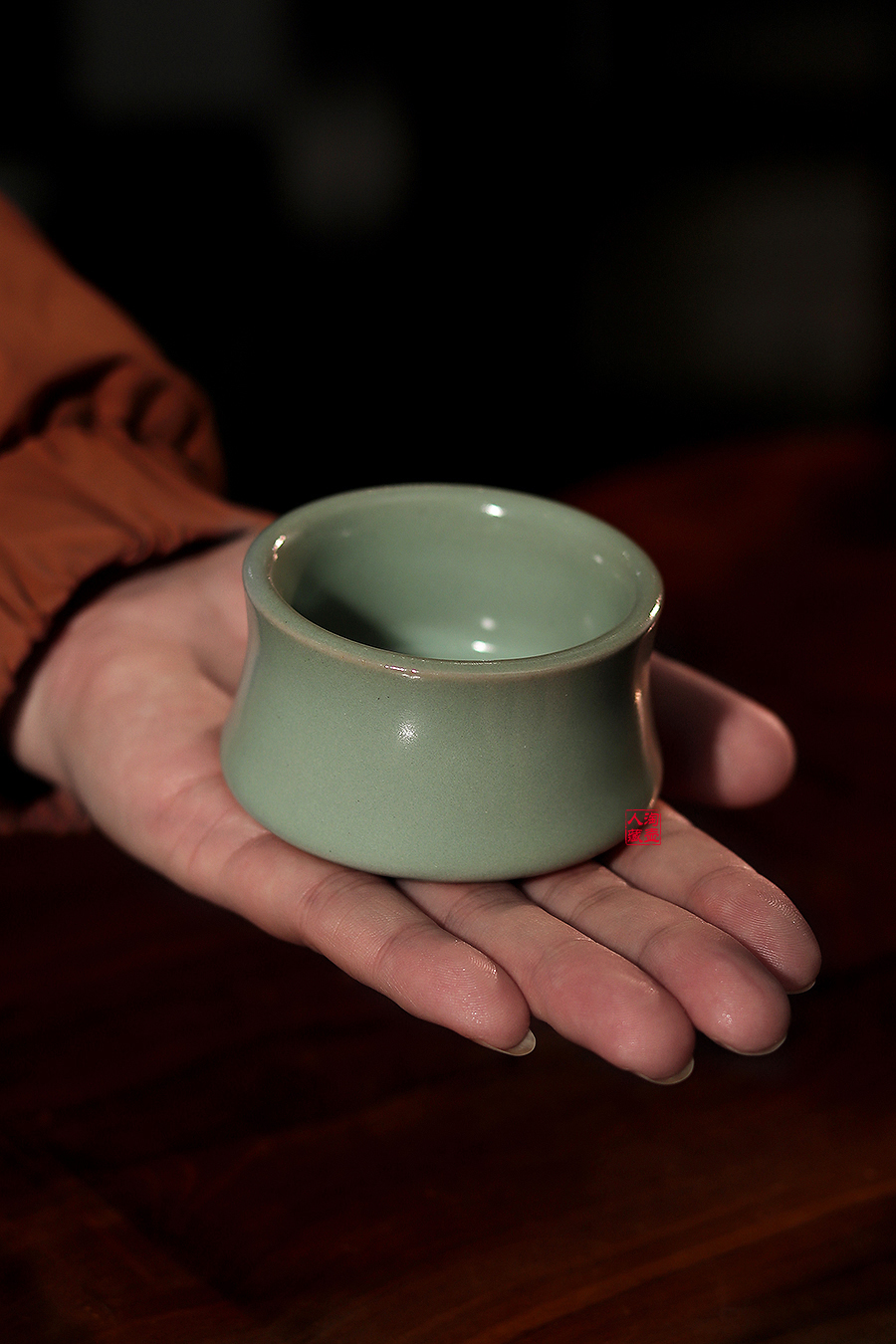 张涛汝窑汝瓷《将军压手杯》鉴赏