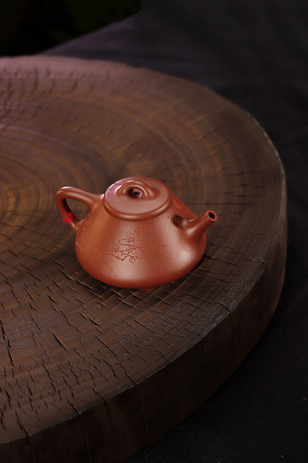 胡海菲紫砂壶《全手子冶石瓢》赏析