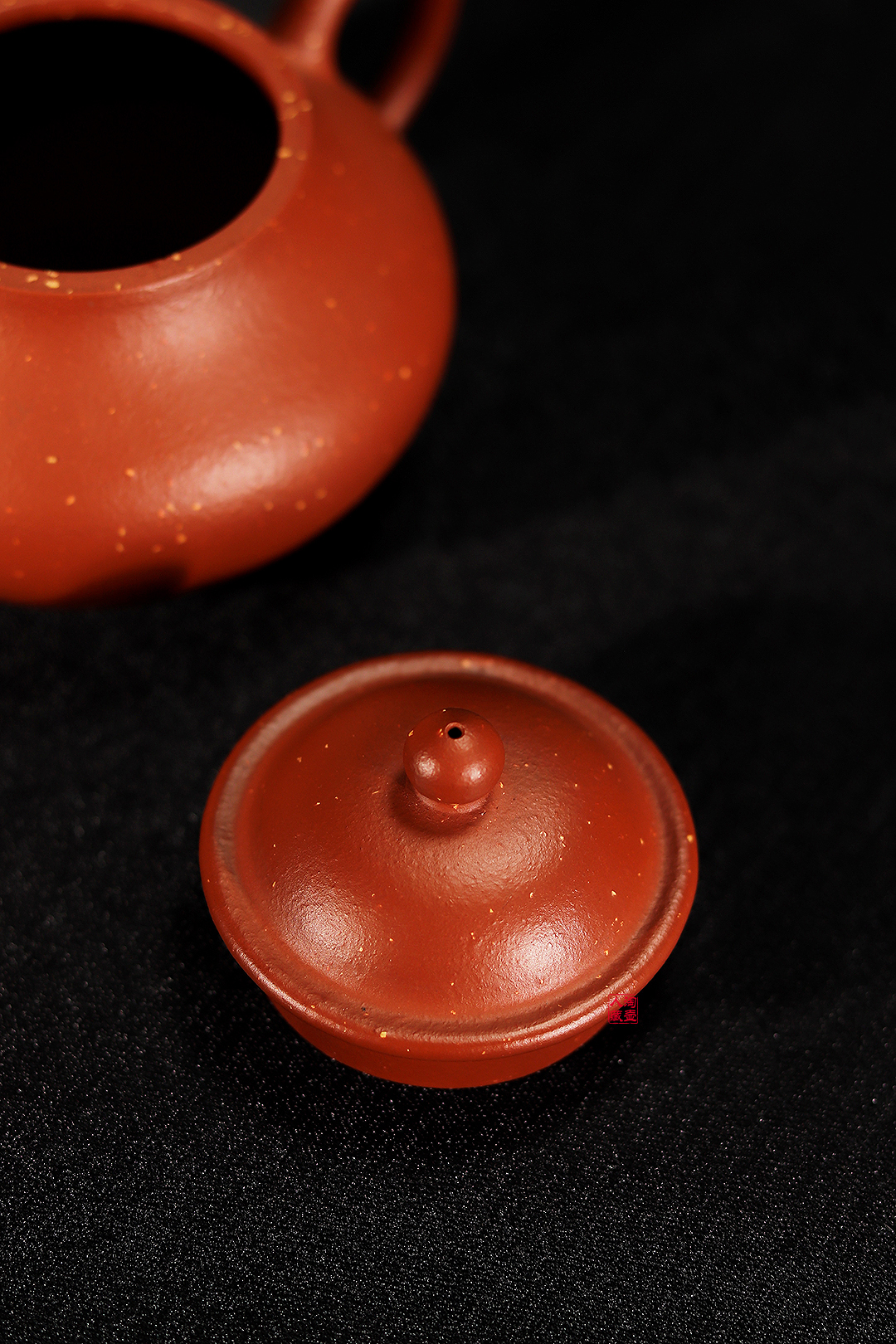 葛珂紫砂壶《圆潘》赏析